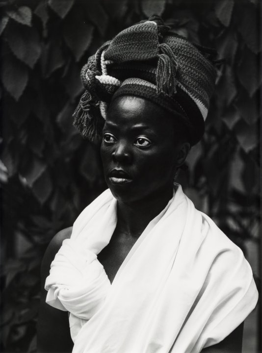 Fezekile IV, Cincinnati from the series Somnyama Ngonyama (Hail the Dark Lioness)
