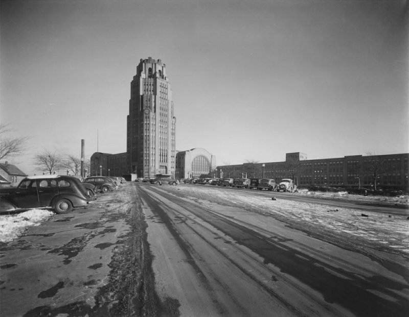 Black-and-white photograph of Central Terminal