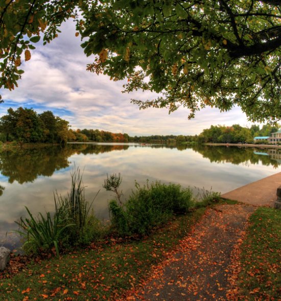 Hoyt Lake in Delaware Park