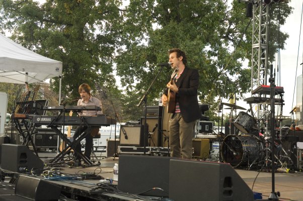 Throwback Thursday: Rockin' at the Knox 2008 with the B-52s and